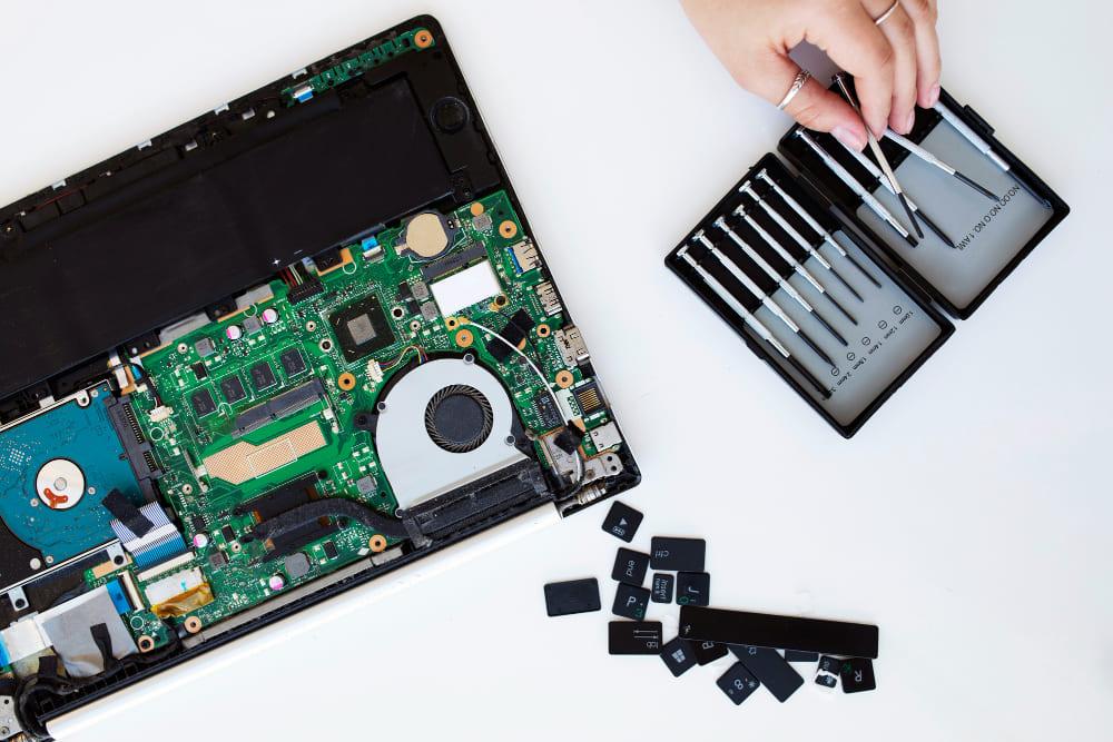 Repair or Replace? Making the Eco-Conscious Choice for Your Tech